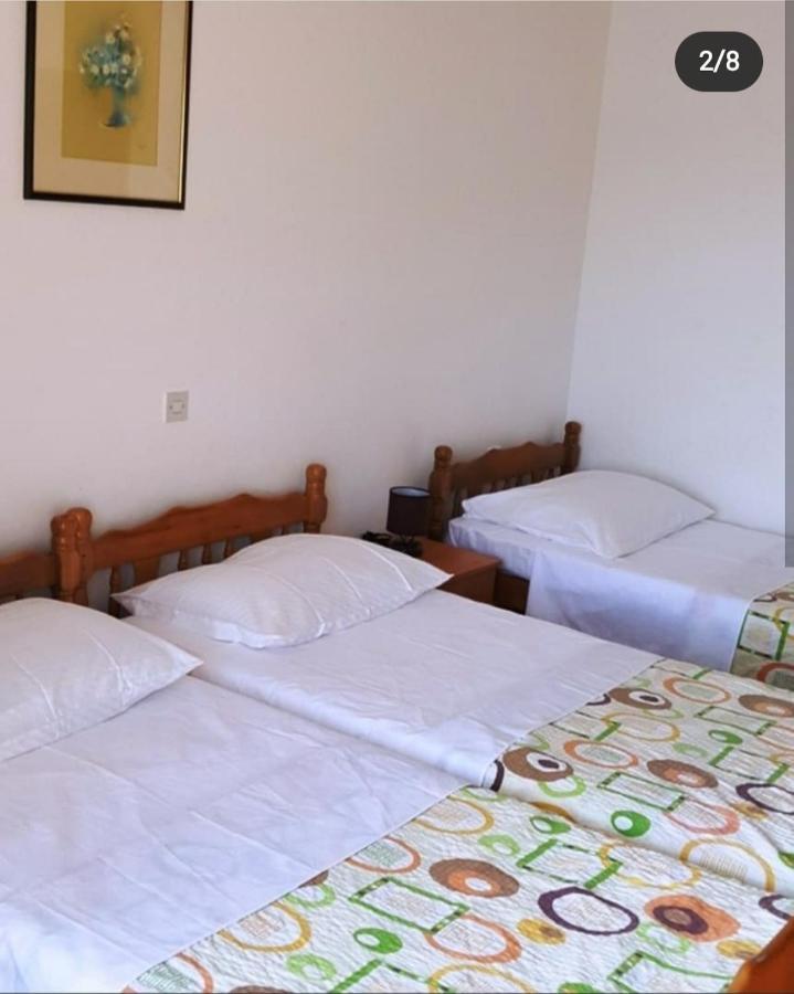 Apartmani Alfijo Klek Exteriör bild