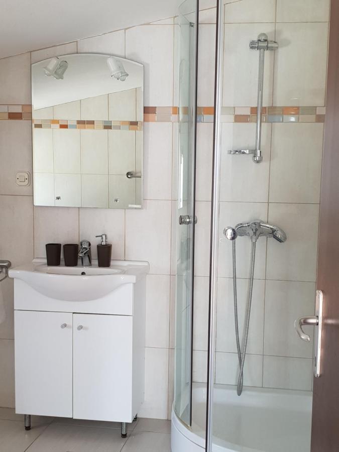 Apartmani Alfijo Klek Exteriör bild